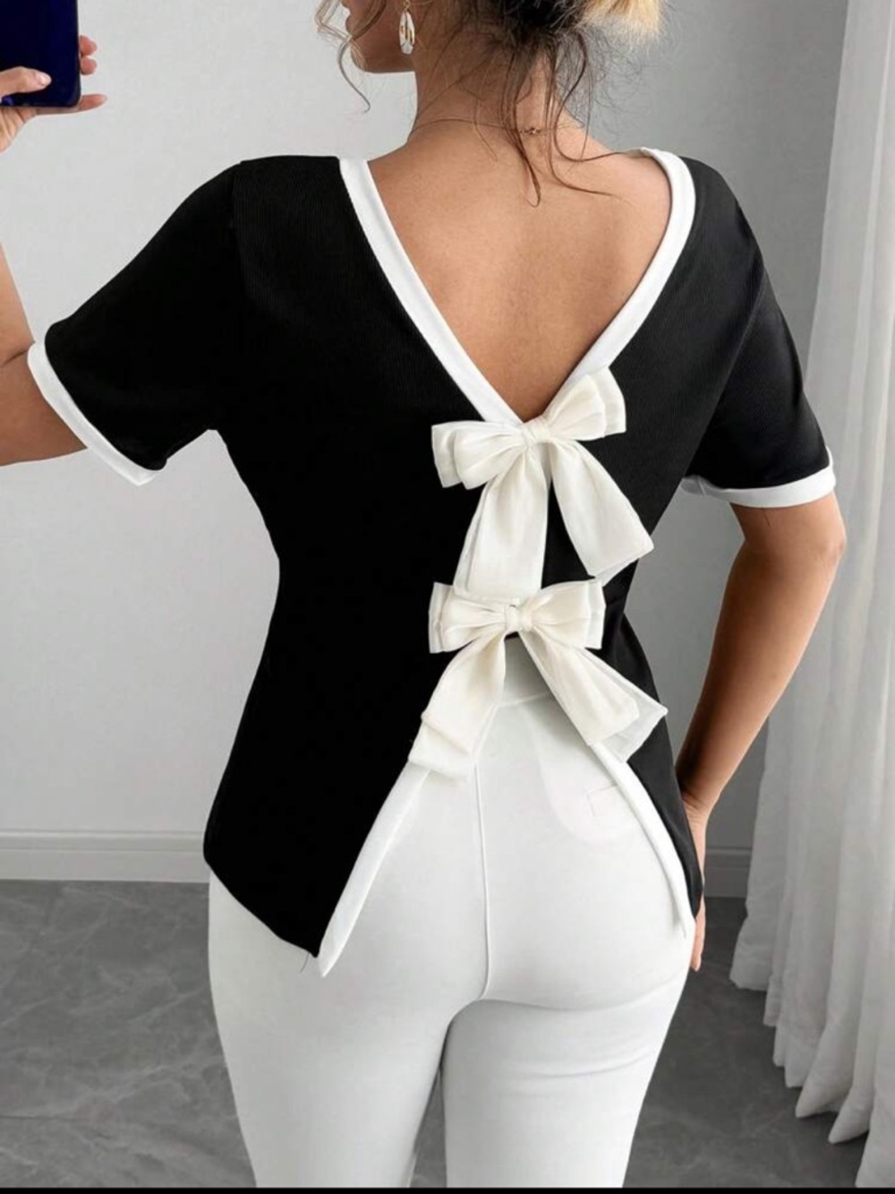 SHEIN Curve Black Short Sleeve Top with White Bow Back Accents 1XL